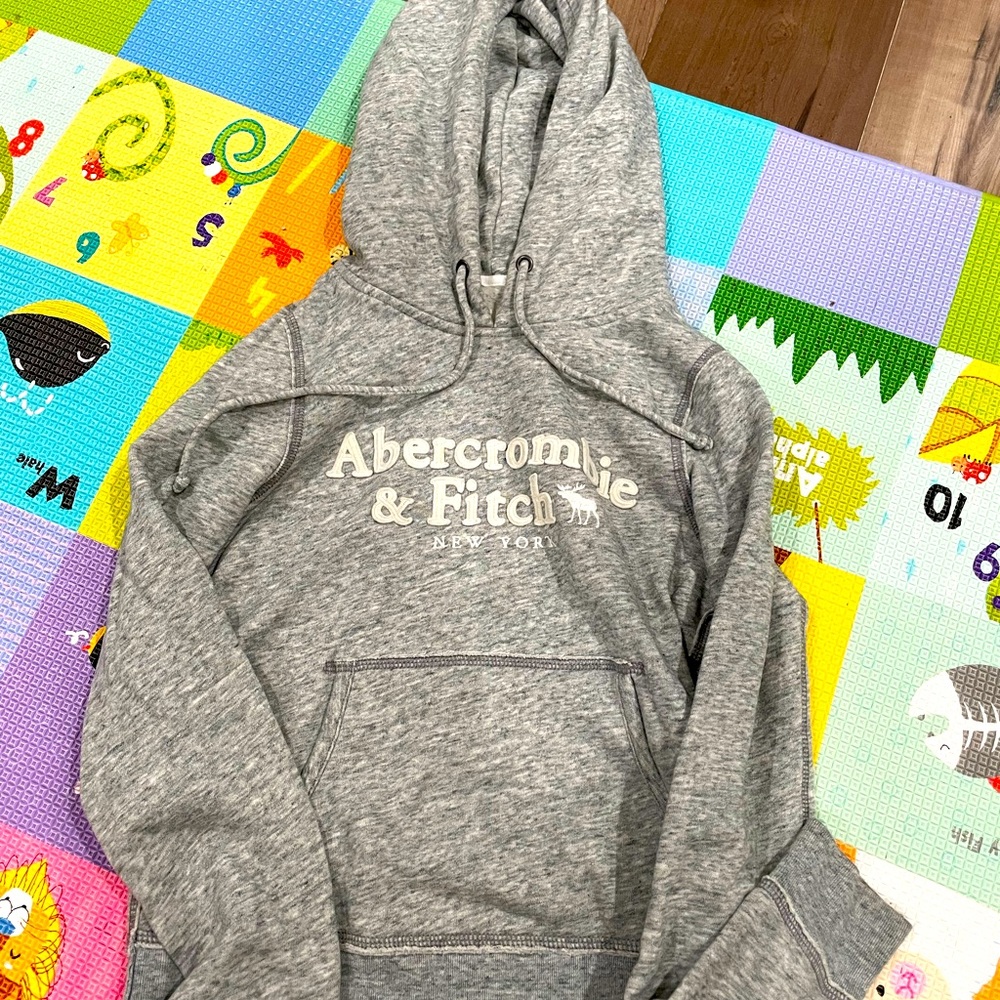 Grey hoodie by A&F ❤️💕🌹🌺🛍